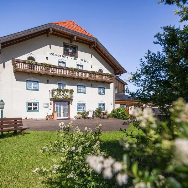 Hotel-Gasthof Am Riedl, hotel v destinaci Koppl