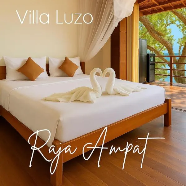 Villa Luzo & Tours, hotel in Saonek
