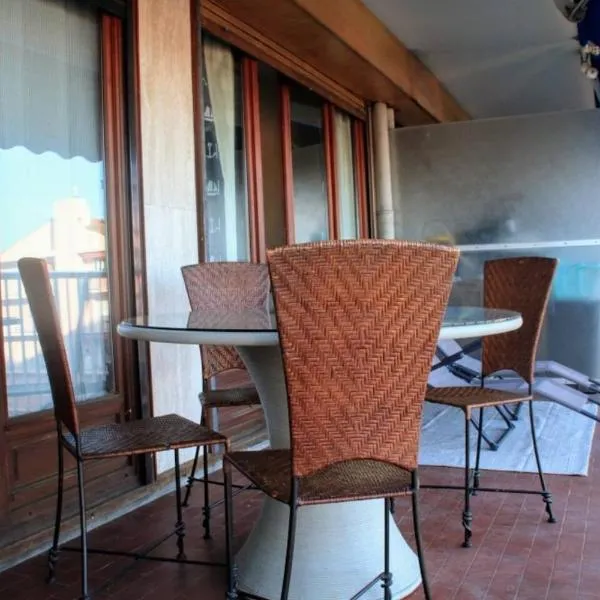 Terrasse Palmeraie - Vue Baie Cannes, hotelli kohteessa Grasse