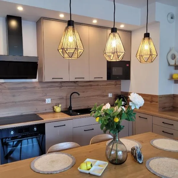 Apartament LILLA 2, hotel in Jelenia Góra