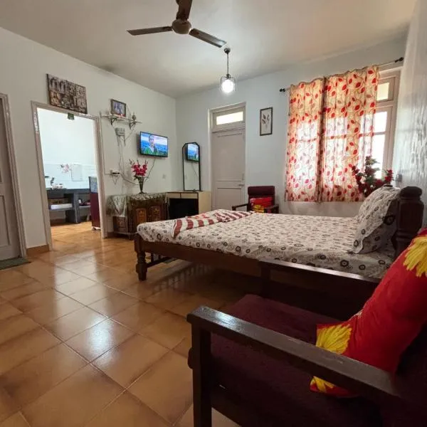 Cozy SpaceX, hotel sa Candolim