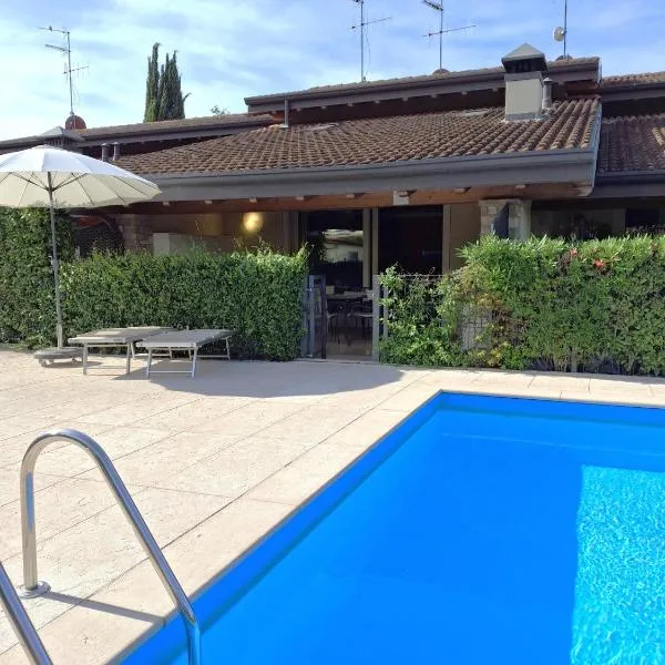 Casa Vacanze "Il Porticciolo", hotel en Manerba del Garda