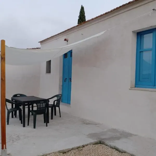 Casa vacanza Larimar tipico stazzo gallurese, hotel v destinaci Terme di Castel Doria