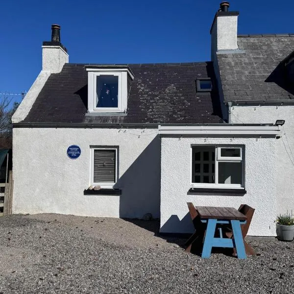 Mackenzie Cottage in Oldshoremore, hotel v destinaci Rhiconich