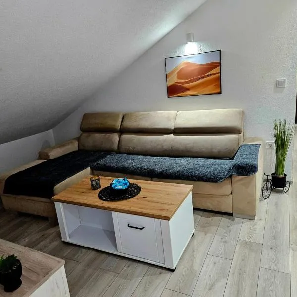Nomad Montenegro No2, hotel in Igalo
