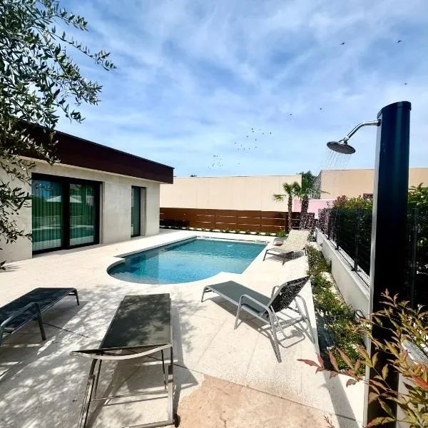 Villa Luxury Jevarò - Peschiera del Garda, ξενοδοχείο στην Πεσκιέρα ντελ Γκάρντα