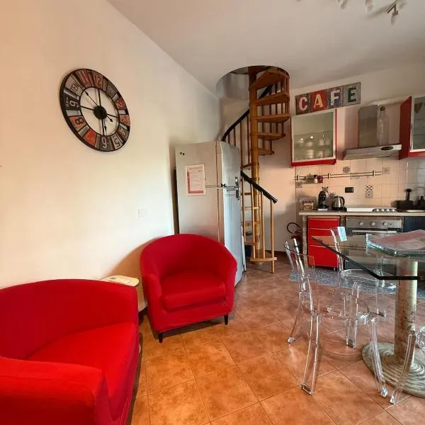 Soliera 105 - Appartamento su due livelli in zona tranquilla, hotel in Soliera