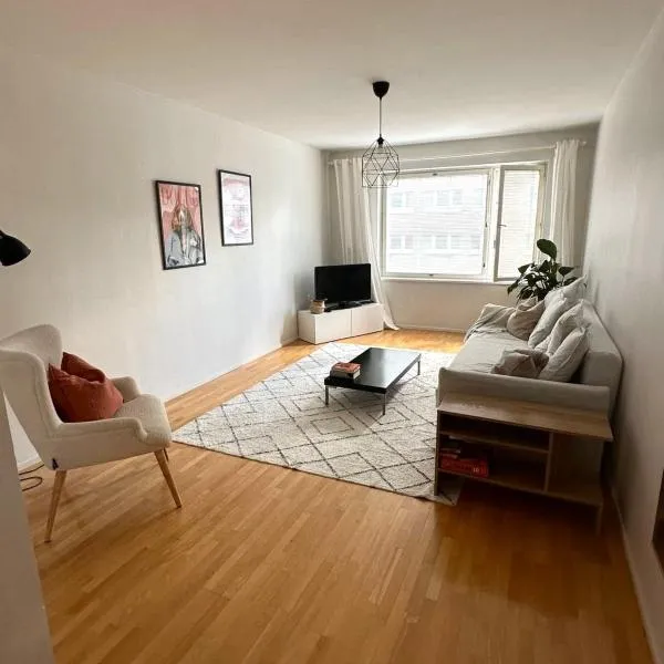 A cozy two bed apartment near the riverside, hotel in Turku