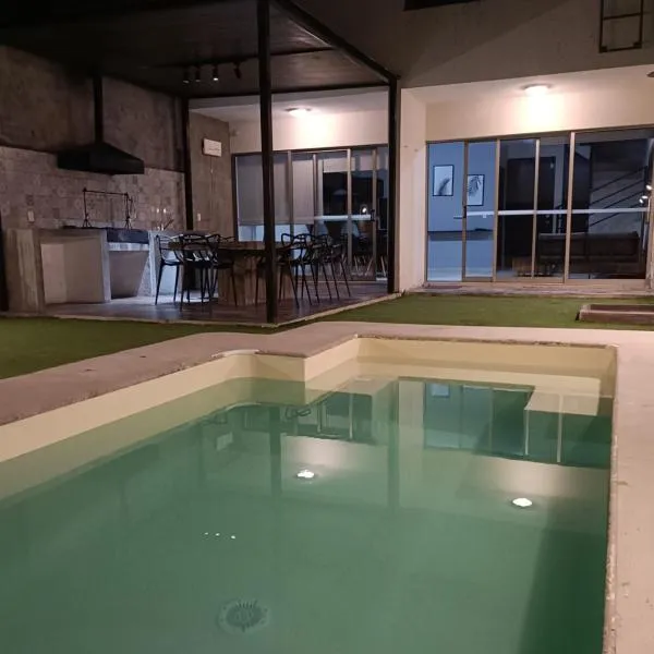 New House with Private Pool, hotel en Manzanillo