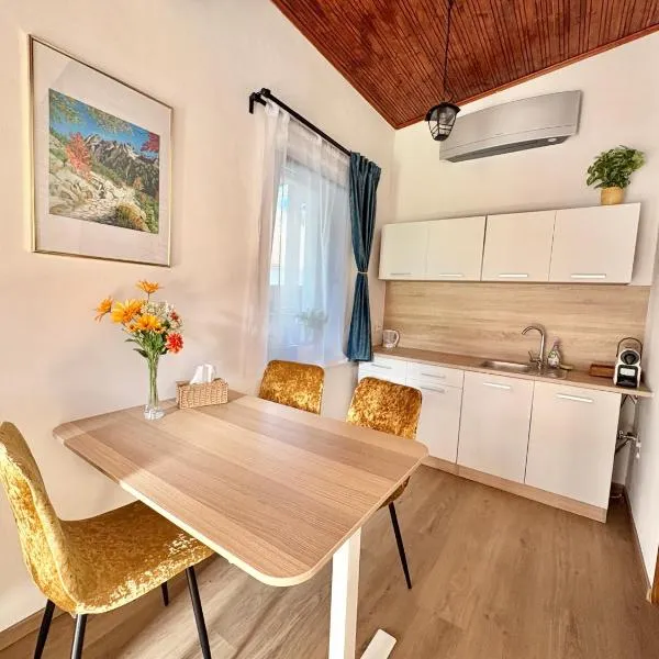 Little park house with car charger, hotel en Stupava