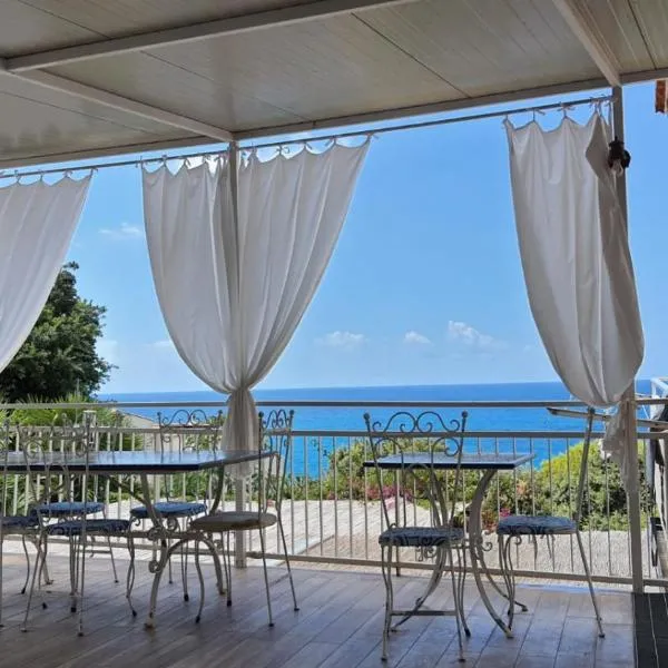 Miramare vacation house, hotell i Maratea