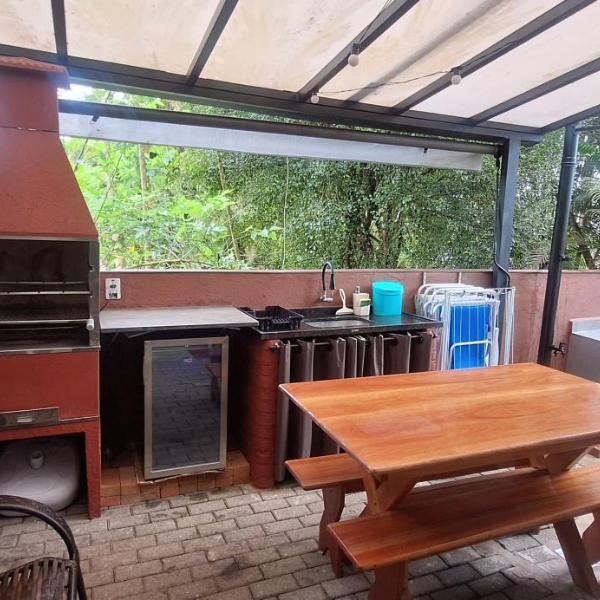 Casa 100m da praia com piscina, ar cond e churrasqueira