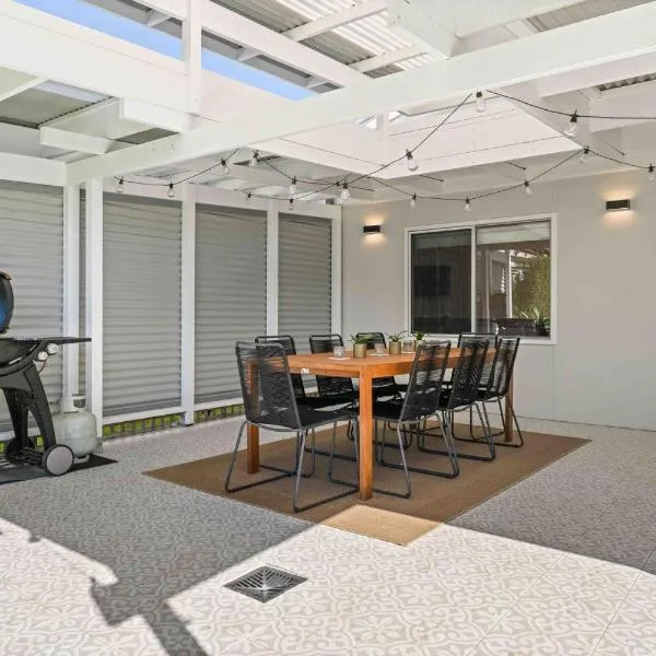 Husky Beach House by Experience Jervis Bay, hotell i Huskisson