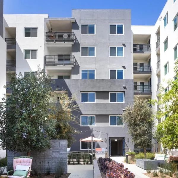 Noho Alexan Modern 2bed Duo with FREE Parking, ξενοδοχείο σε Garnsey