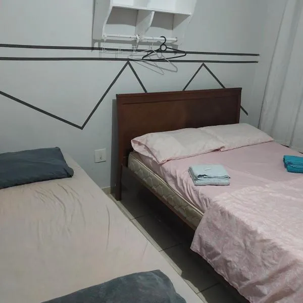 Kit net 7 espaço camila, hotel Maringában