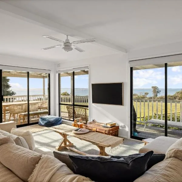 Casa Blanca Ventnor Beach، فندق في Ventnor