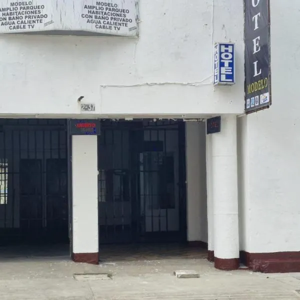 Hotel Modelo, hotel in Estación La Ermita