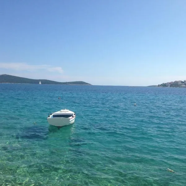 Holiday Home - Apartment Carmen, hotel v Sevide