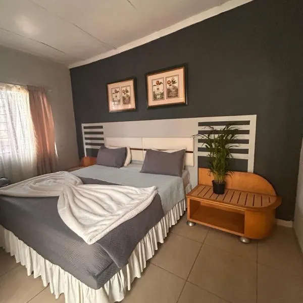 Nathi Lodge - 26 Berkshire Drive New Germany, ξενοδοχείο σε New Germany