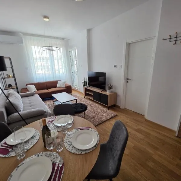 Liman 5 Riverside 109 with Free Private Parking, hotel in Novi Sad
