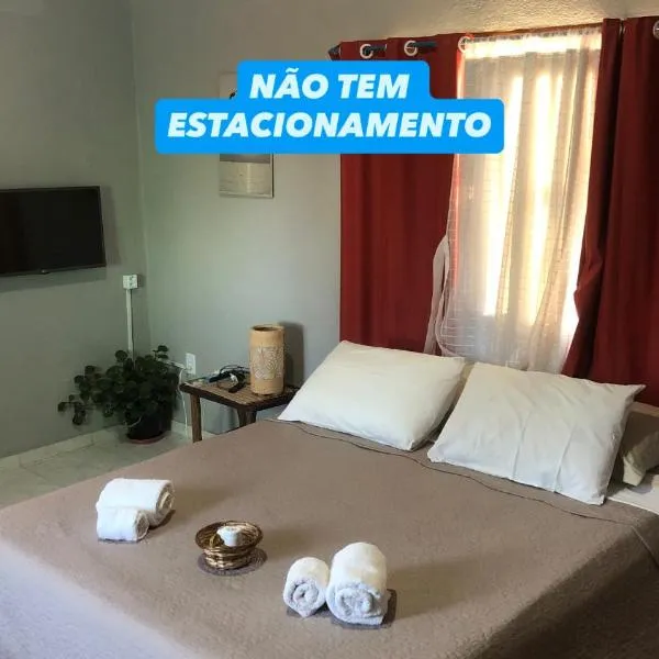 Casa Privativa em Arraial d'Ajuda - 1 Quarto com 2 camas, Cozinha e Banheiro - 10 Minutos do Centro, hotel in Arraial d'Ajuda