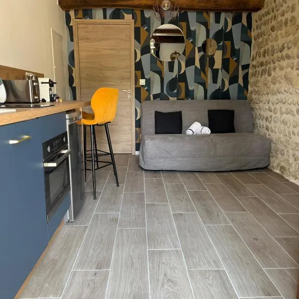 La Source Bleue, hotel u gradu Le Chalon