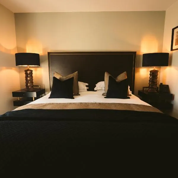 Keenans Boutique Hotel, hotel in Termonbarry