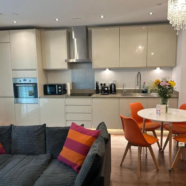 Stylish Kent apartment, hotel in Maidstone
