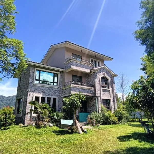 Snail B&B, hotel in Pinghe