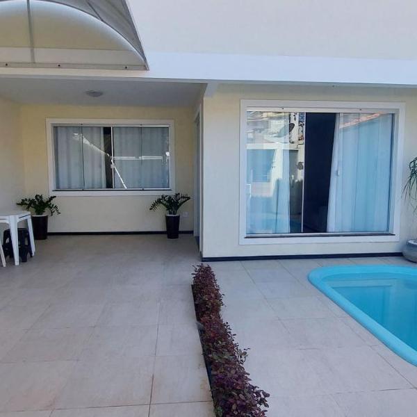 COPFL0101 - Casa grande com piscina privativa