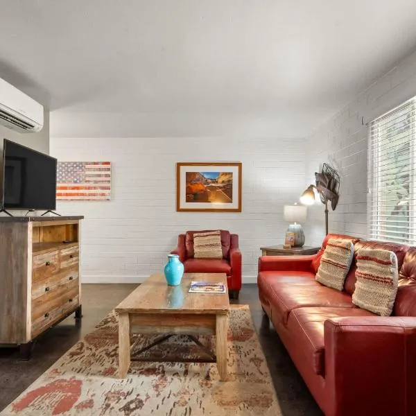 Downtown Cozy Home Base - Purple Sage 2, hotel in Moab