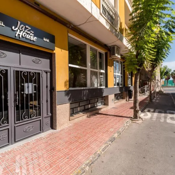 Jazz House, ξενοδοχείο στην Τορεβιέχα