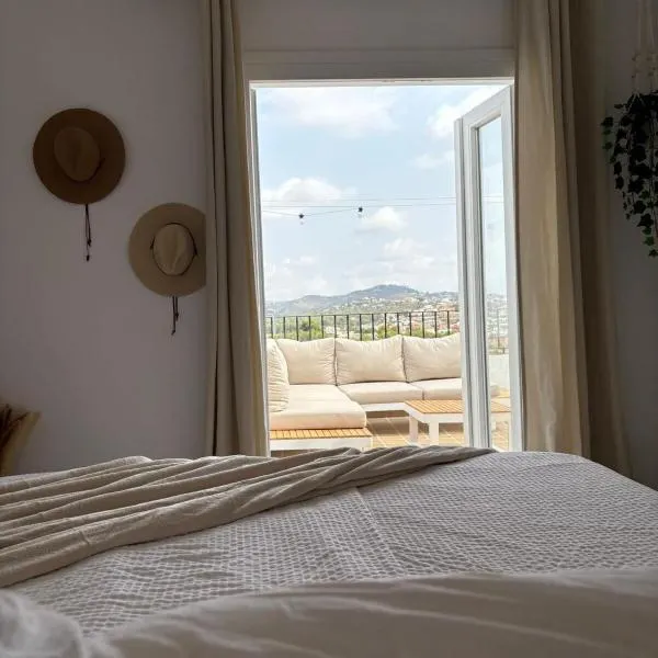 Calpe Central Penthouse Retreat with Pool，卡爾佩的飯店