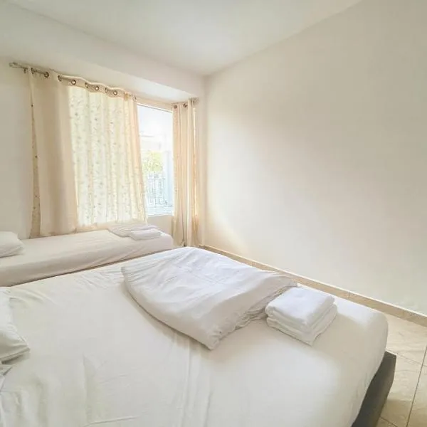 MiuMiu Homestay, hotel in Teluk Intan