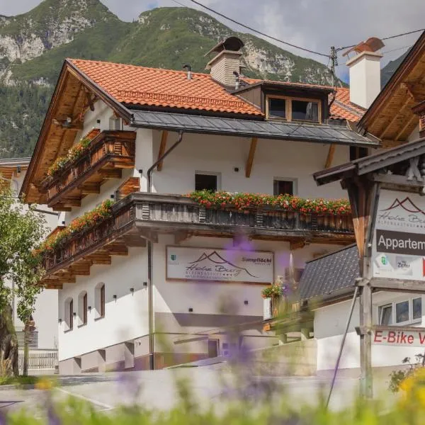 Alpen Gasthof Apartments Hohe Burg, hotel v destinaci Trins