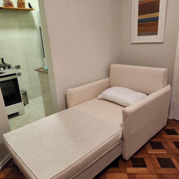 Complete studio one block from Flamengo beach - Foto 4