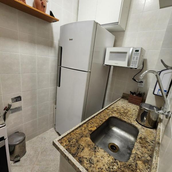 Complete studio one block from Flamengo beach - Foto 3