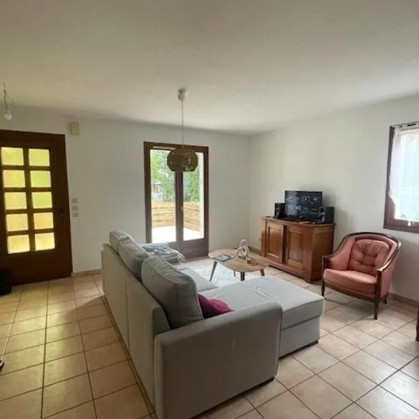 La campagne près de la ville，位于Ytrac的酒店