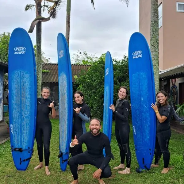 Floripa Surf Hostel, hotel in Florianópolis