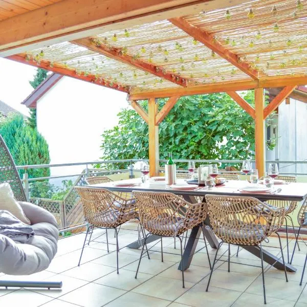 Wellness & Fun am Bodensee - mit Pool, Kino, Tischkicker und Terrasse, hotel en Markdorf