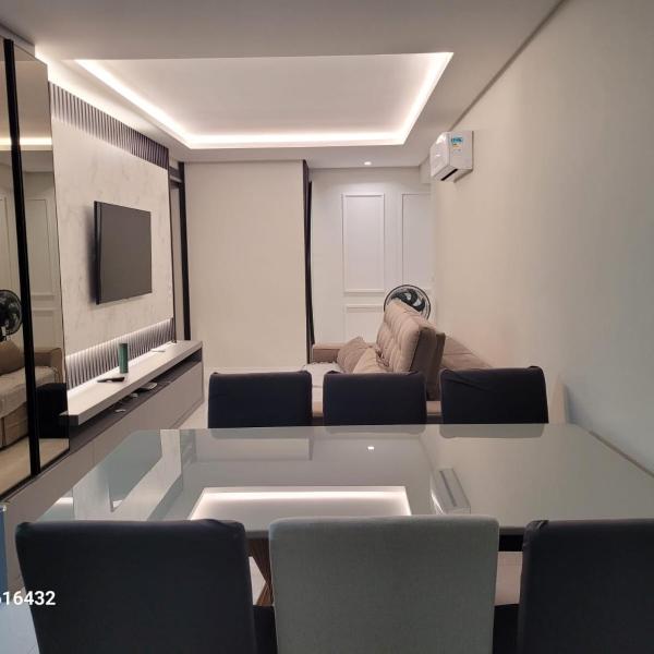 Apartamento 2 suítes, piscina aquecida condomínio, alto padrão, 1 quadra mar, familiar - Foto 2