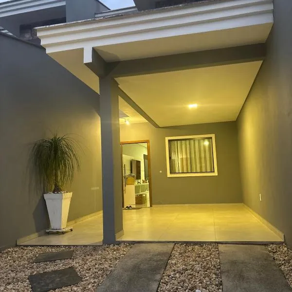 Casa Privativa Prox Expoville e Centro Com 2 Suítes, hotel in Joinville