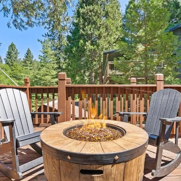 Lewis Creek cabin near Yosemite king beds, hotel en Oakhurst