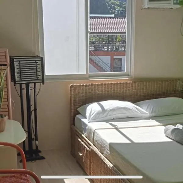 Amadeus and Isabel Inn, hotel en El Nido