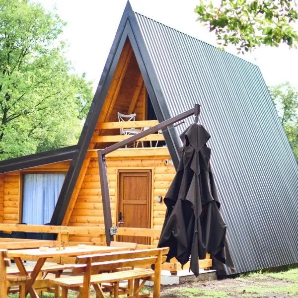 Wooden House Šapat sela – hotel w mieście Podgorica
