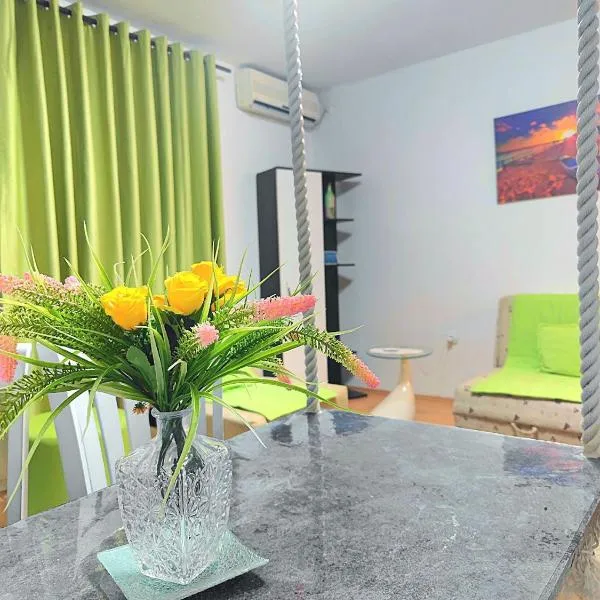 Apartman Sole Mare, hotel in Donji Morinj