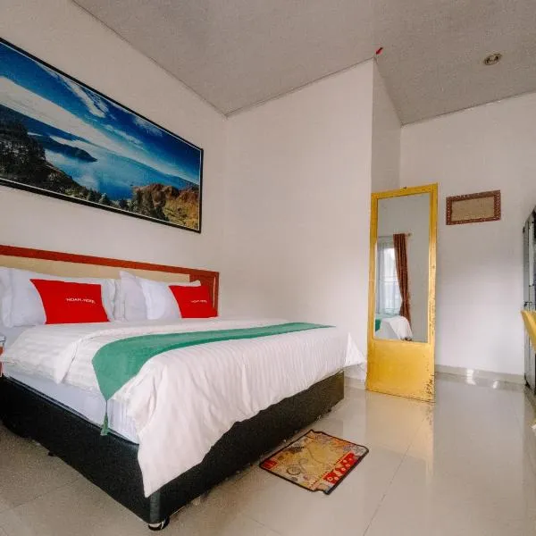 Noah Hotel Silangit, hotel in Siborongborong
