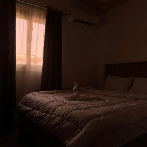 Aladdin Sphinx & Pyramid Stay, hotel in Cairo