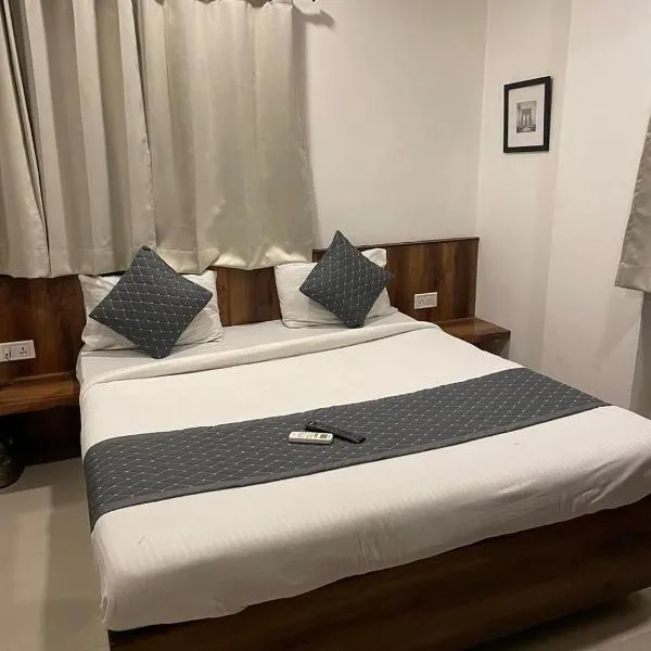 FabHotel The King Palace, hotel in Indore