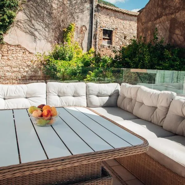 Luxury Suite Prada, hótel í Paleokastritsa